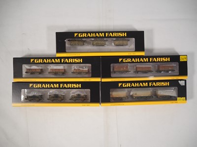 Lot 79 - GRAHAM FARISH - N gauge triple wagon packs,...