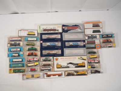 Lot 81 - N gauge European and American Outline wagons...