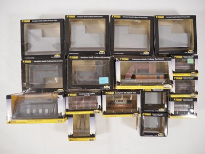 Lot 86 - GRAHAM FARISH - N gauge Scenecraft resin...