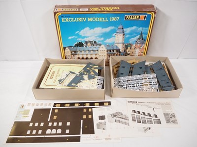 Lot 138 - FALLER - An HO gauge B-900 1997 limited...