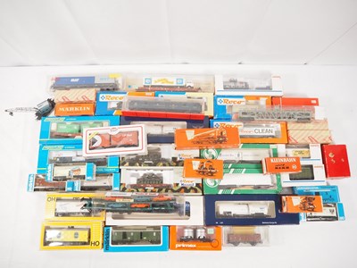 Lot 145 - A large quantity of European and American...