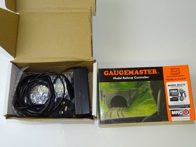 Lot 274a - N/HO/OO GAUGE MODEL RAILWAYS: A GAUGEMASTER...