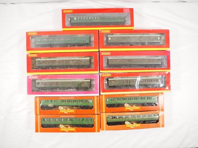 Lot 208 - HORNBY - OO gauge group of Maunsell and other...