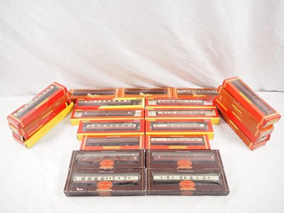 Lot 213 - HORNBY - OO gauge group of passenger coaches...