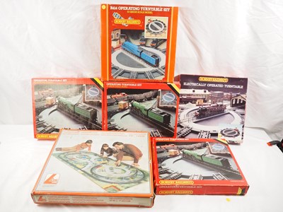 Lot 222 - HORNBY - OO gauge group of boxed turntables...