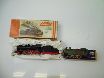 Lot 281 - HO GAUGE MODEL RAILWAYS: A pair of German...