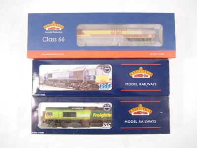 Lot 238 - BACHMANN - OO gauge Class 66 diesel...