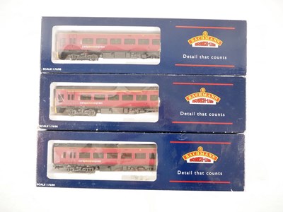 Lot 242 - BACHMANN - OO gauge 31-513A Class 159 three...