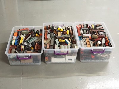 Lot 260 - Three large crates of unboxed HO/OO gauge...