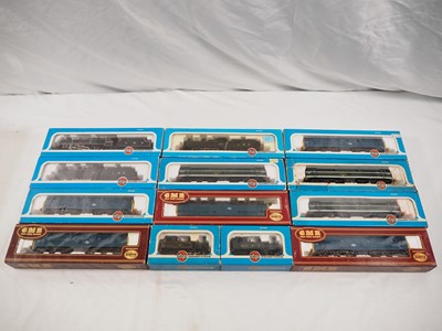 Lot 277 - AIRFIX - a group of OO gauge steam and diesel...