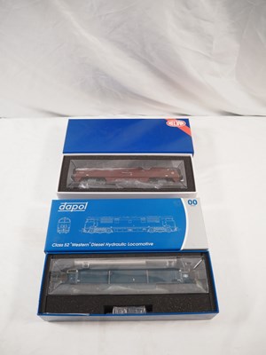 Lot 286 - A pair of OO gauge 'Western' diesel...