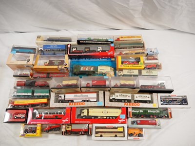 Lot 408 - A crate of mostly 1:87 and 1:76 scale plastic...