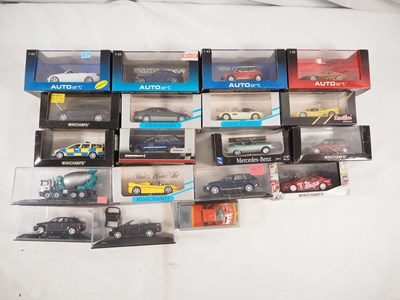 Lot 417 - A group of 1:43 scale boxed diecast vehicles...