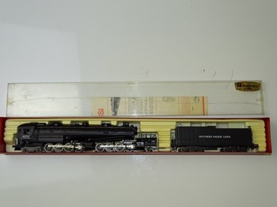 Lot 300 - HO GAUGE MODEL RAILWAYS: A RIVAROSSI American...