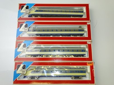 Lot 307 - HO GAUGE MODEL RAILWAYS: A LIMA Japanese...