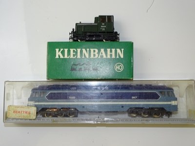 Lot 309 - HO GAUGE MODEL RAILWAYS: A pair of French /...