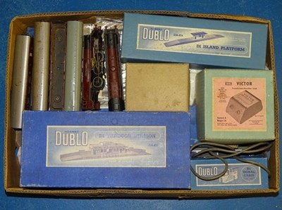 Lot 310 - OO GAUGE MODEL RAILWAYS: A large crate of...