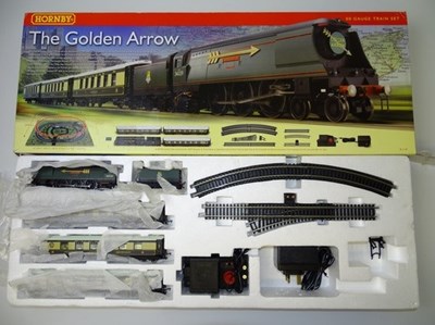 Lot 330 - OO GAUGE MODEL RAILWAYS: A HORNBY R1119 'The...