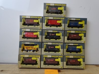 Lot 33 - OO GAUGE MODEL RAILWAYS: A group of boxed...