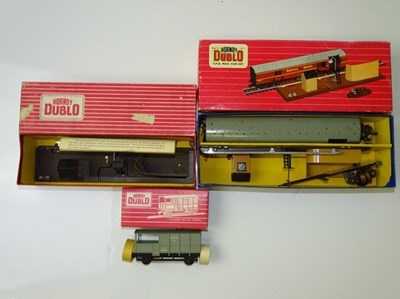 Lot 351 - OO GAUGE MODEL RAILWAYS: A HORNBY DUBLO 2400...