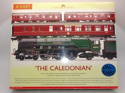 Lot 354 - OO GAUGE MODEL RAILWAYS: A HORNBY R2306 'The...