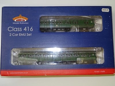 Lot 367 - OO GAUGE MODEL RAILWAYS: A BACHMANN 31-376...