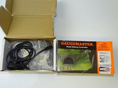 Lot 369 - N/HO/OO GAUGE MODEL RAILWAYS: A GAUGEMASTER...