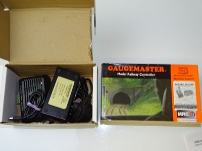 Lot 369a - N/HO/OO GAUGE MODEL RAILWAYS: A GAUGEMASTER...