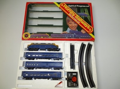 Lot 384 - OO GAUGE MODEL RAILWAYS: A HORNBY (Australia)...