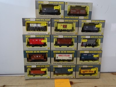 Lot 38 - OO GAUGE MODEL RAILWAYS: A group of boxed...