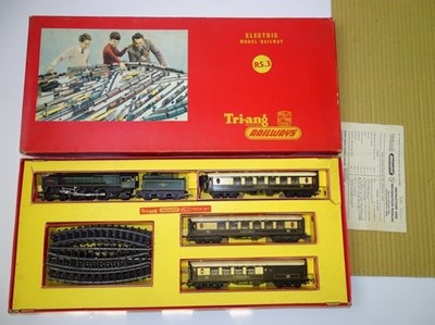 Lot 409 - OO GAUGE MODEL RAILWAYS: A TRI-ANG RAILWAYS RS....