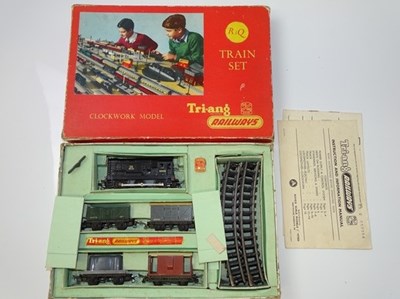 Lot 429 - OO GAUGE MODEL RAILWAYS: A TRI-ANG RAILWAYS...