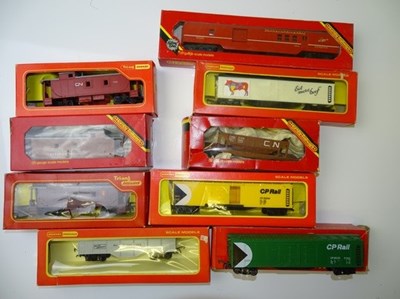 Lot 457 - OO/HO GAUGE MODEL RAILWAYS: A group of HORNBY...