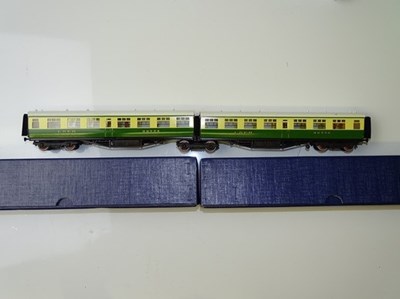 Lot 464 - OO GAUGE MODEL RAILWAYS: A LAWRENCE Scale...