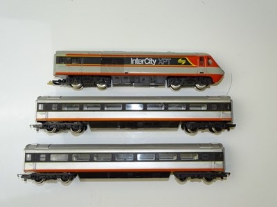 Lot 480 - OO GAUGE MODEL RAILWAYS: A HORNBY (Australia)...