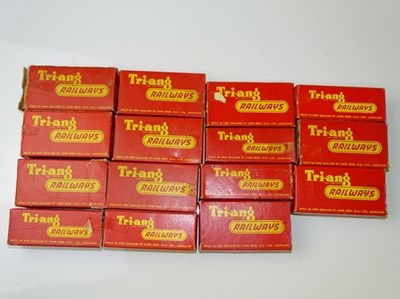 Lot 482 - OO GAUGE MODEL RAILWAYS: A group of TRI-ANG...