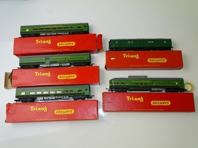 Lot 484 - OO GAUGE MODEL RAILWAYS: A group of TRI-ANG...