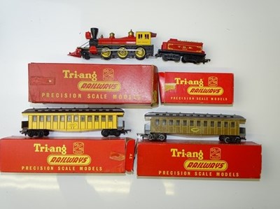 Lot 485 - OO GAUGE MODEL RAILWAYS: A group of TRI-ANG...