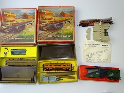 Lot 487 - OO GAUGE MODEL RAILWAYS: A pair of TRI-ANG...