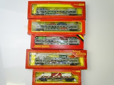 Lot 490 - OO GAUGE MODEL RAILWAYS: A group of TRI-ANG...