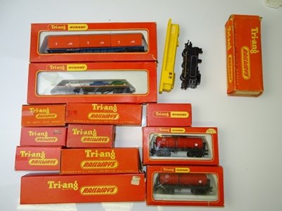 Lot 498 - OO GAUGE MODEL RAILWAYS: A group of TRI-ANG...