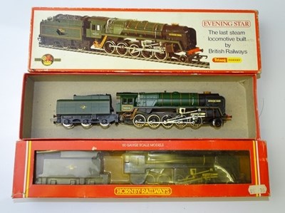 Lot 506 - OO GAUGE MODEL RAILWAYS: A pair of HORNBY...