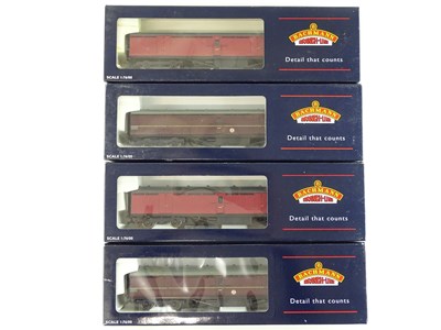 Lot 364 - A group of BACHMANN Thompson BG Full Brake...