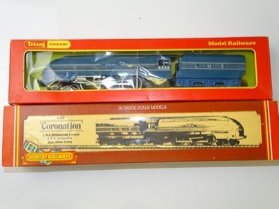 Lot 509 - OO GAUGE MODEL RAILWAYS: A pair of HORNBY...