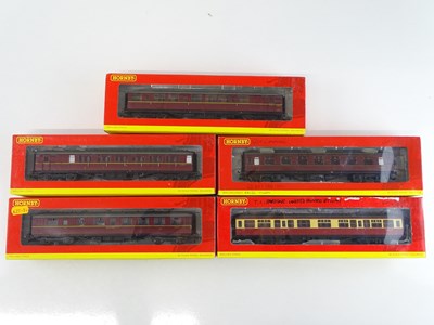 Lot 365 - A mixed group of HORNBY passenger coaches in...