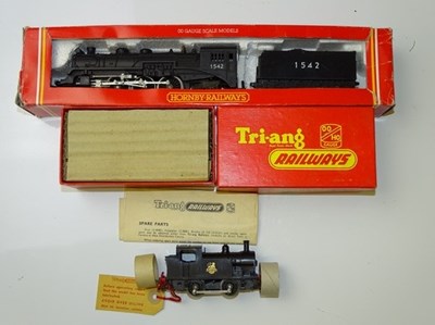 Lot 529 - OO GAUGE MODEL RAILWAYS: A pair of TRI-ANG...