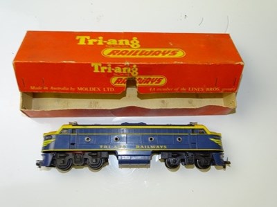 Lot 531 - OO GAUGE MODEL RAILWAYS: A TRI-ANG (Australia)...