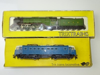 Lot 541 - OO GAUGE MODEL RAILWAYS: A pair of TRIX...