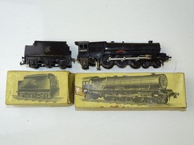 Lot 544 - OO GAUGE MODEL RAILWAYS: A ROVEX early 1950s...