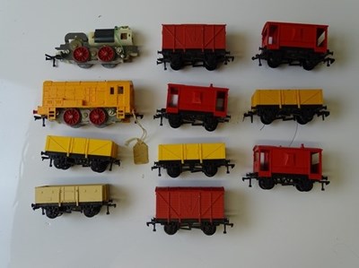 Lot 54 - OO GAUGE MODEL RAILWAYS: A rare selection of...